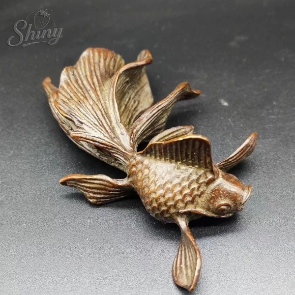 Antique Old China Bronze Copper Fengshui Auspicious Animal Big Eyes Fish Goldfish Statue Decorative