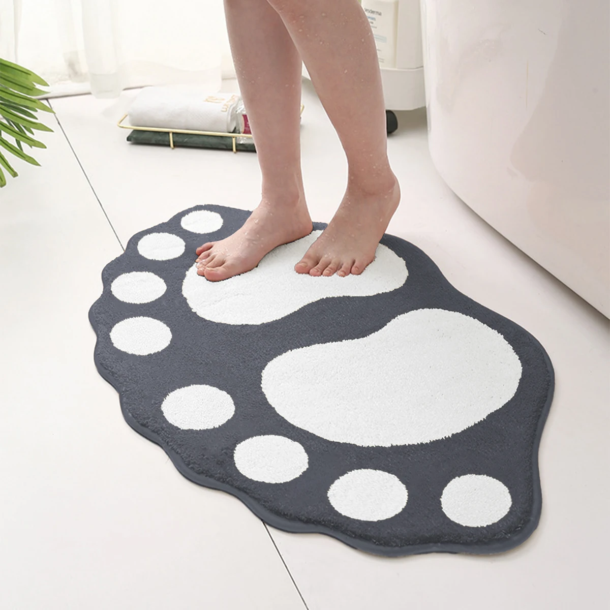 Special-shaped bathroom non-slip floor mats thick imitation cashmere shower room absorbent foot mats cartoon entrance mats