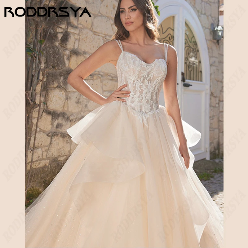 RODDRSYA-Robes de mariée à bretelles spaghetti pour femmes, robe trapèze chérie, appliques en dentelle, patients plissés, quoi que ce soitRobes de mariée à bretelles spaghetti pour femmes, robe trapèze chérie, applique