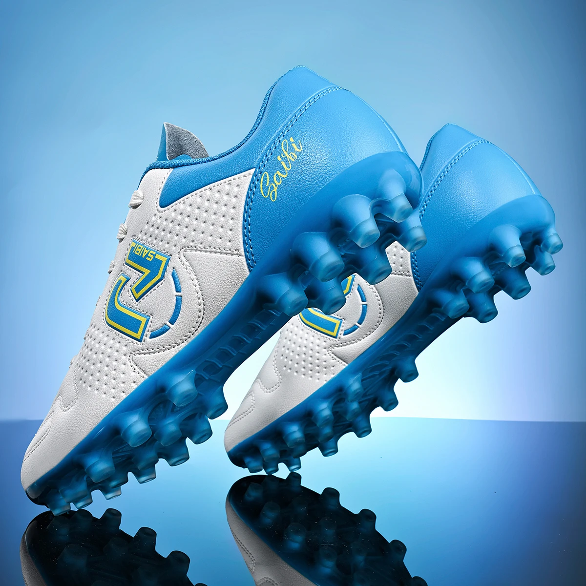 

New Men's Football Shoes Anti slip Boots AG Nail Shoes Professional Competition Training Shoes