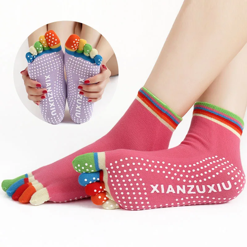 Bunte Anti-Rutsch-Fünf-Zehen-Socken Yoga Pilates Trampolin Socken Tanz Sport Leim Socken Indoor Boden massage Frauen Baumwoll socken