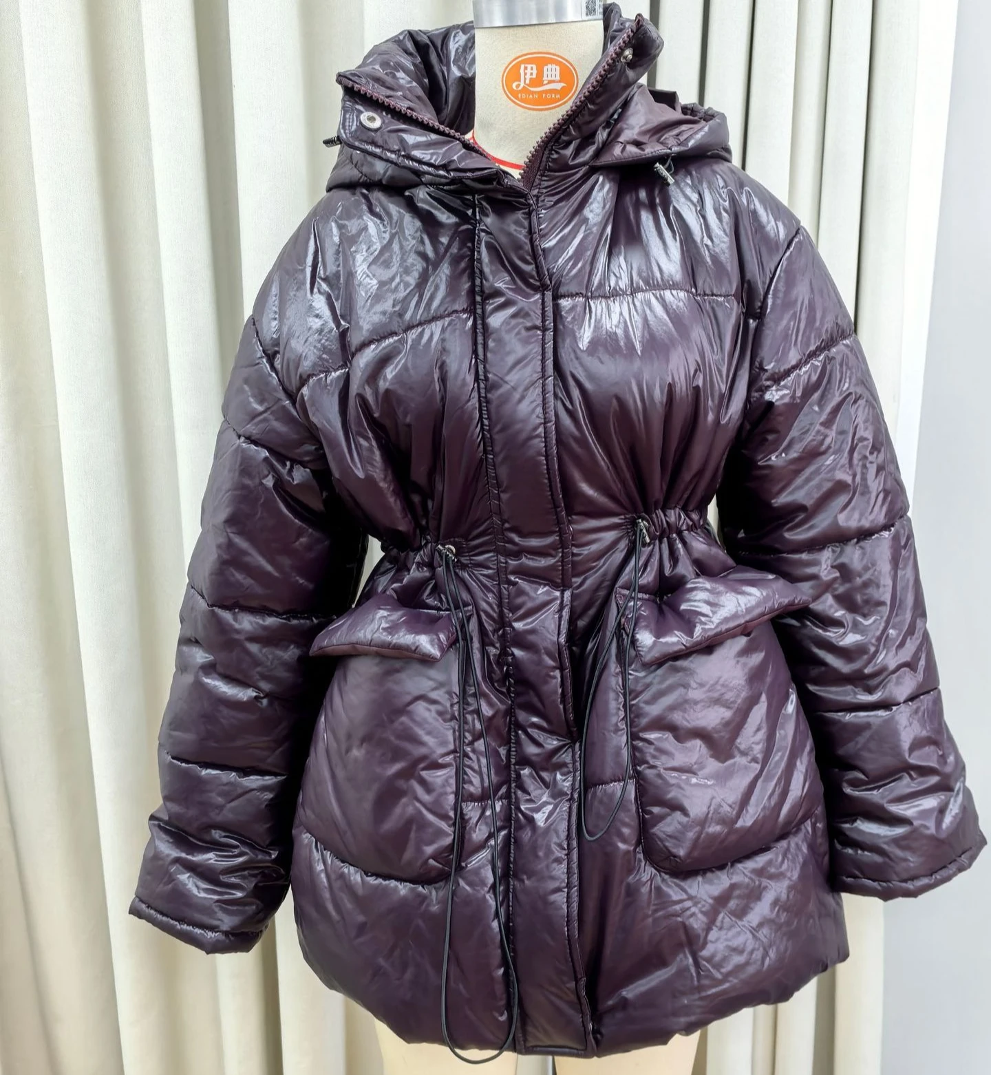 Down Jacket Women‘s Belts Cotton Single Breasted Zipper Warm Hooded Coat Female 2025 Winter Pocket Long Sleeve Lady Outerwear