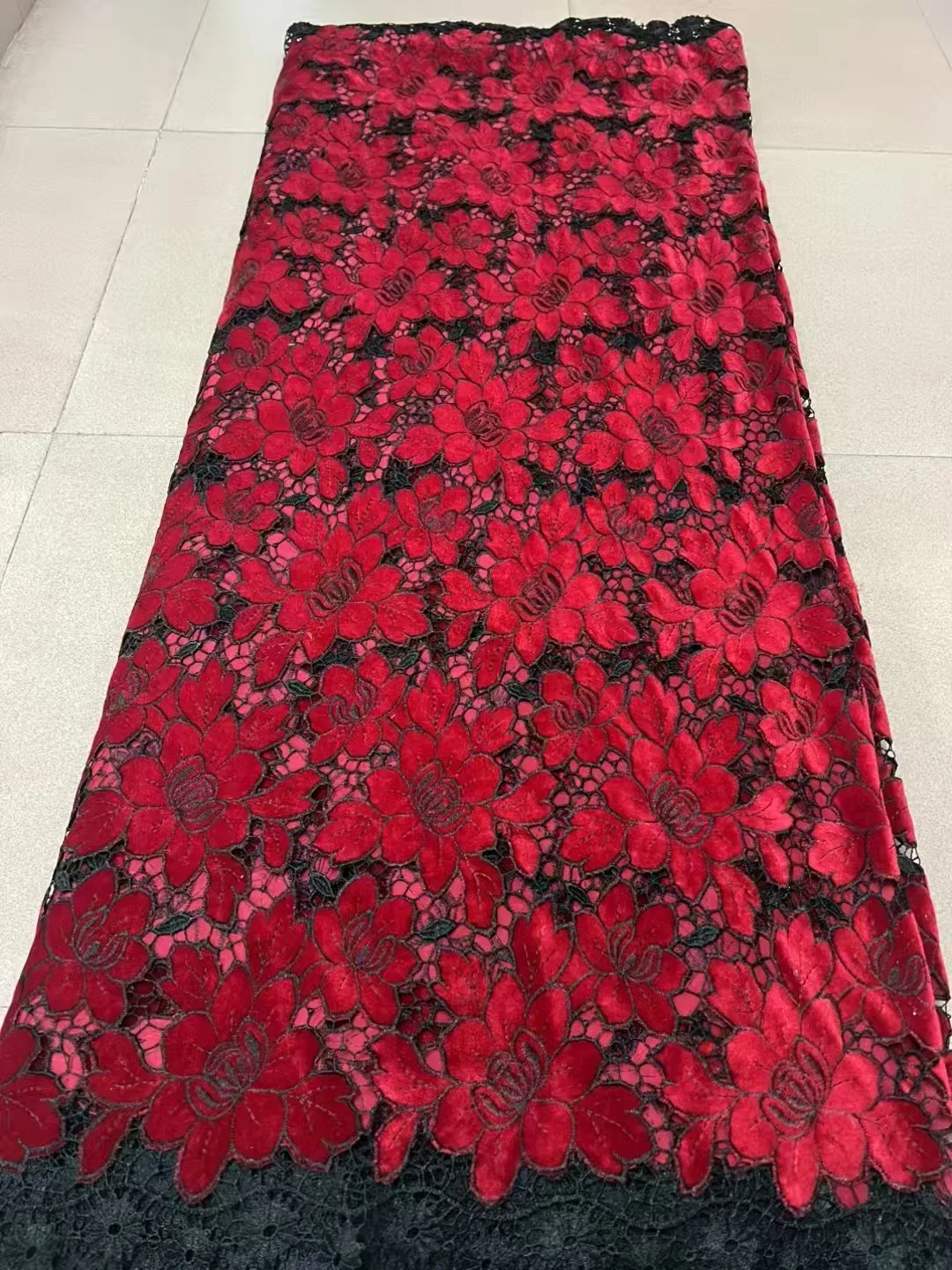 

Африканское нигерийское кружево 2026 года: высококачественная ткань для шитья, бархат с пайетками, вышитый шнур, гипюр для вечерних платьев и свадебных нарядов