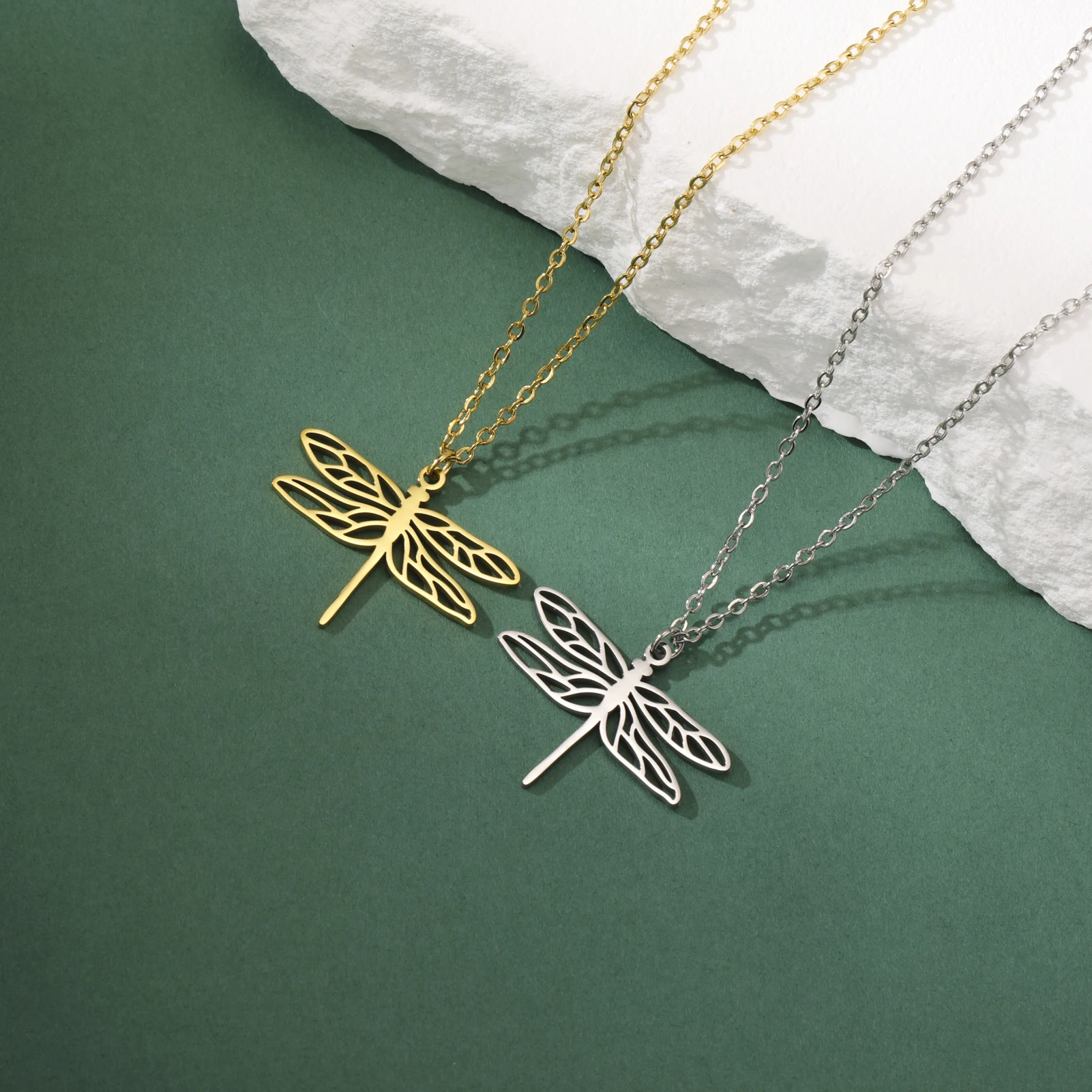 Libelle Anhänger Edelstahl Halskette für Männer und Frauen modische und niedliche Tier Geburtstag Geschenk Schmuck Geschenk neuen Stil