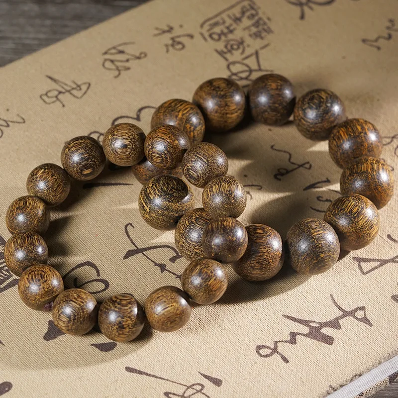 Dala Gan Huang Qinan Agarwood Bracelet, made from old material with a sweet clear fragrance, suitable for both men and women