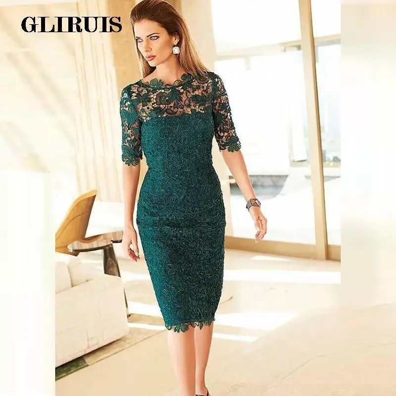 

2022 High Fashion Green Lace Mother of the Bride Dresses Knee Length Sheath Jewel Neck Half Sleeve