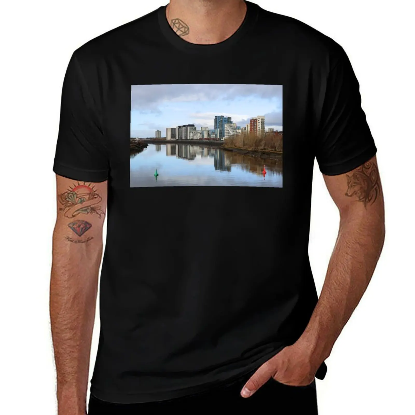 

Looking down the River Clyde T-Shirt Funny t-shirts anime stuff affliction shirts t shirts for men cotton