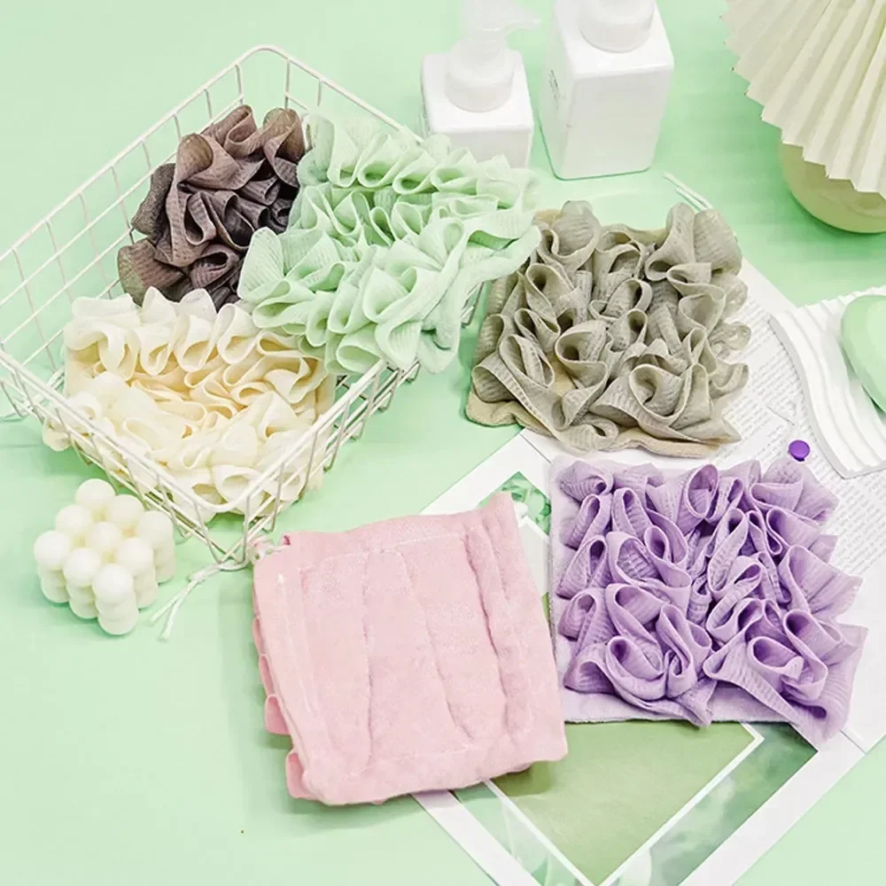 2-In-1 ผ้าเช็ดตัวฟองน้ําสองด้าน Super Soft Exfoliating Loofah Shower Ball แขวนผ้าเช็ดตัวดอกไม้แปรงทําความสะอาดร่างกาย