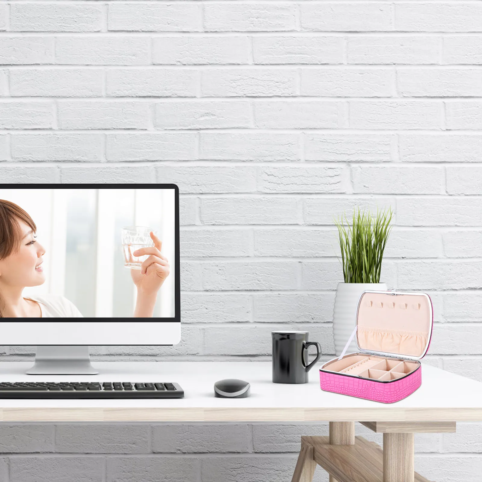 

1Pcs Premium PU Jewelry Storage Box with Lid Large Capacity for Necklaces Earrings Rings Portable Alligator Pattern Jewelry Case