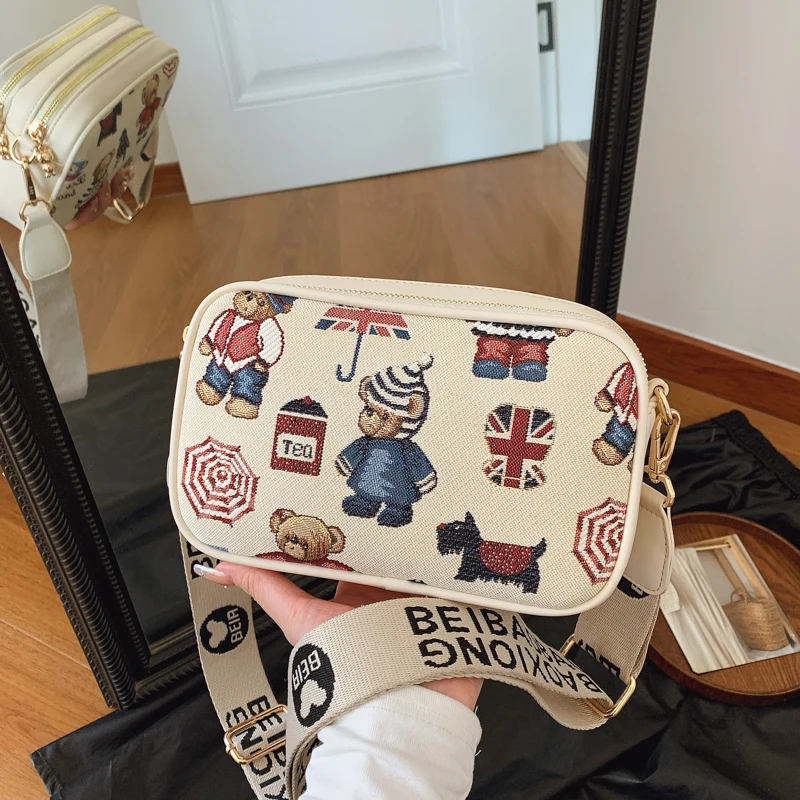 women messenger bag Casual Canvas Design Sense Camera Bag Cartoon Bear Versatile lady Shoulder Diagonal Span Lightweight Bag