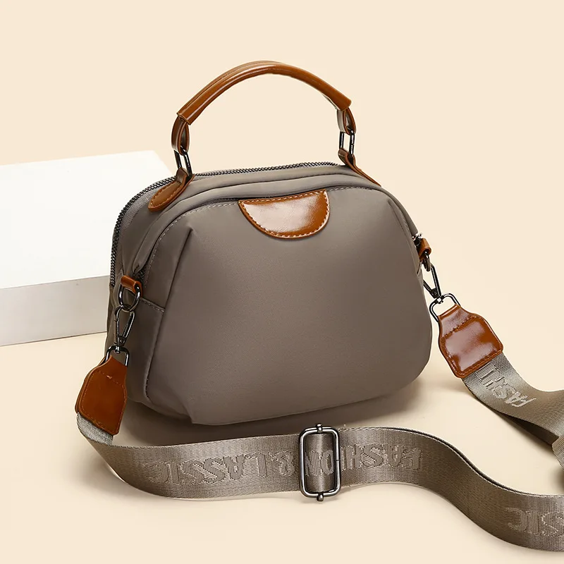 

Women's Vintage Crossbody Bag - Autumn Retro Shoulder Purse, Luxury Small Hobo Handbag, Fashionable Minimalist Top Handle Tote