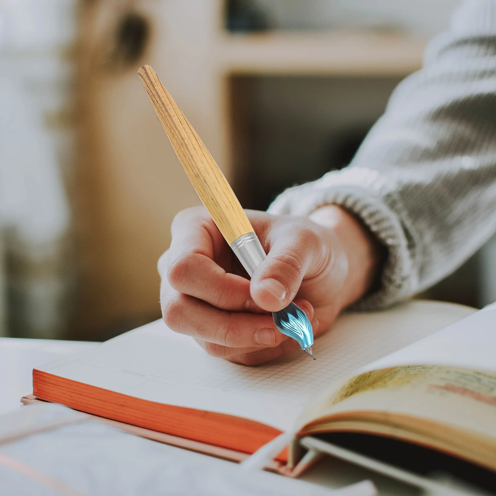 

5 шт., деревянные шариковые ручки, портативный набор ручек для письма, креативный дизайн кистей, удобная ручка, бытовые подарочные принадлежности