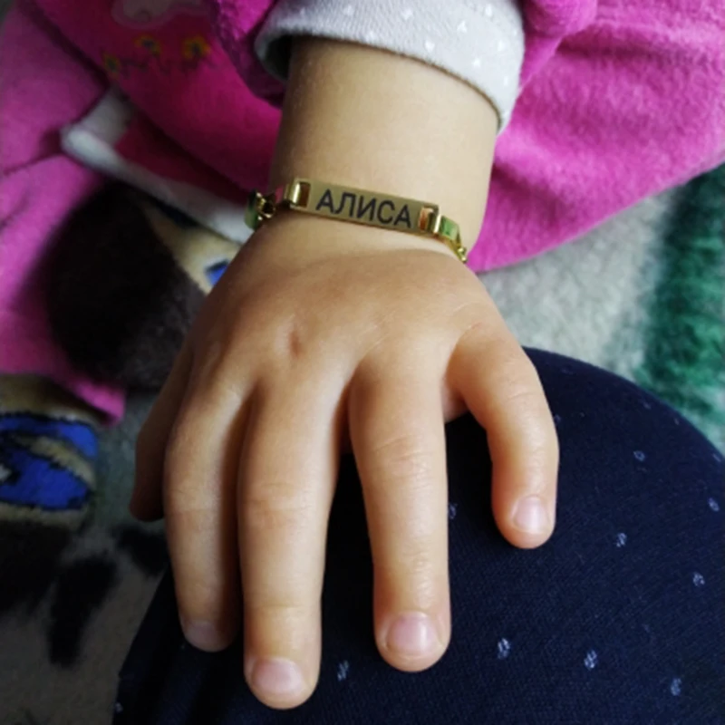 Treebud incide il nome dei braccialetti per bambini bracciale con ciondolo a corona a cuore personalizzato in acciaio inossidabile per regali di