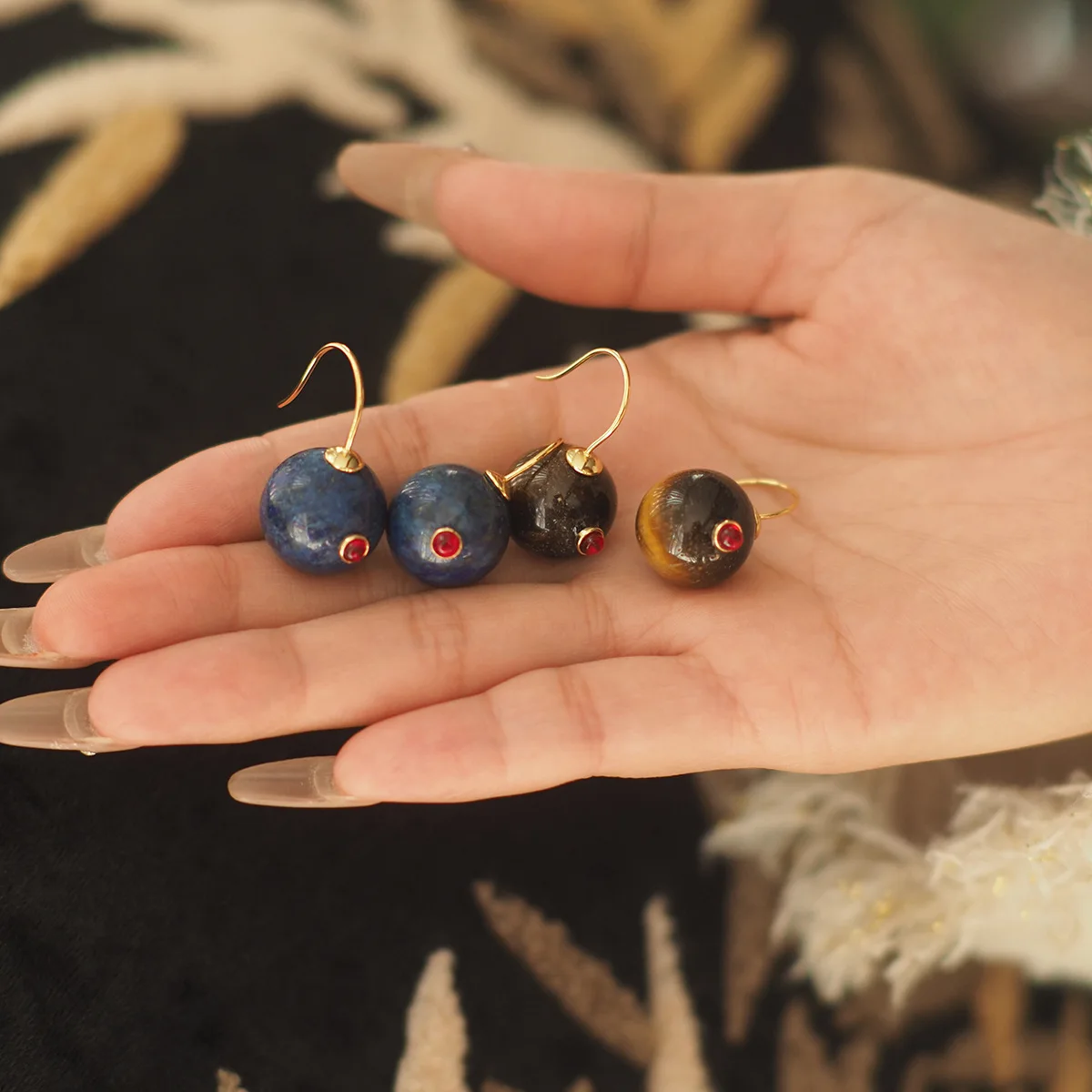 

Niche Design Lapis Lazuli & Tiger's Eye Hoop Ear Hook Pendant - Natural Gemstone Inlaid