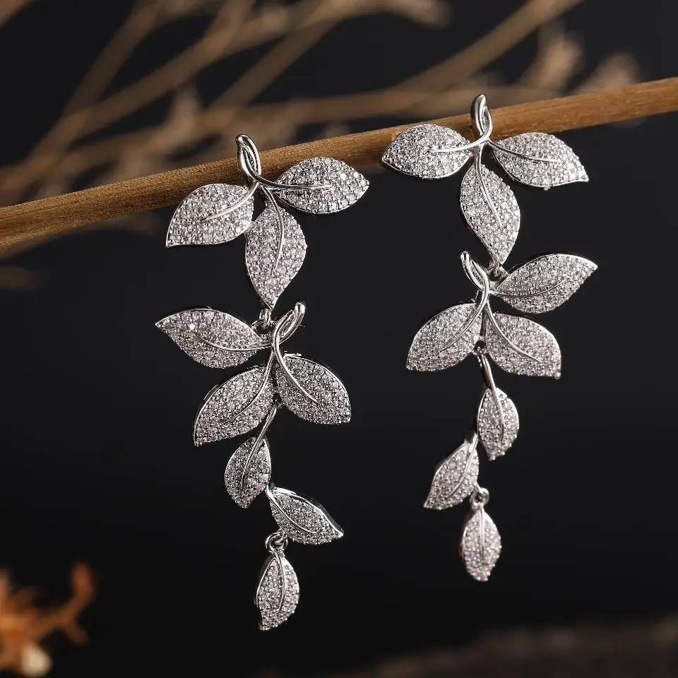 ZAKOL Kreative, modische, lange Blätter-Ohrringe mit mikroeingelegtem Zirkon für Damen, schlicht, exquisit, für den Alltag, Party, Geschenk, Accessoires – Detail 7