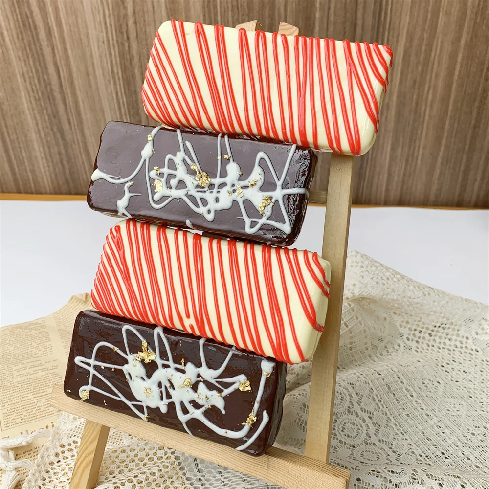 5.1IN Small Rectangular Cheesecake 3D Model Vanilla Chocolate Sauce Noodles Shape Red Collision High-end Feel Gold Foil Decora