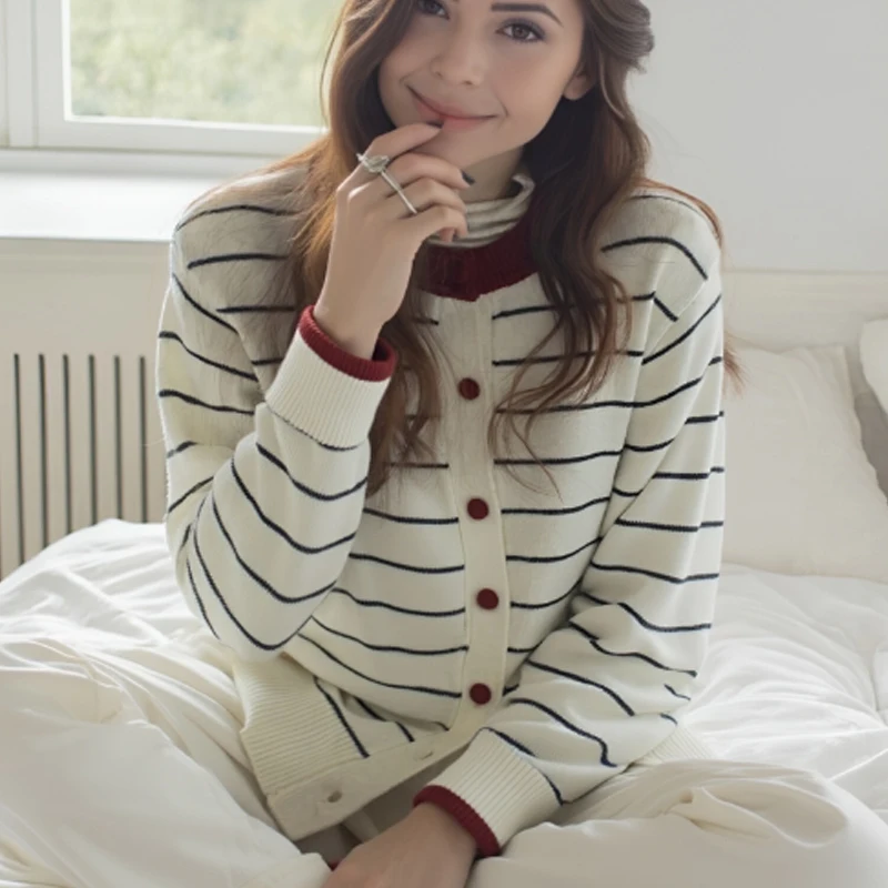 الخريف والشتاء موضة جديدة الملابس النسائية مخطط طاقم الرقبة سترة بأكمام طويلة أنيقة وعارضة أعلى لينة تريكو #2