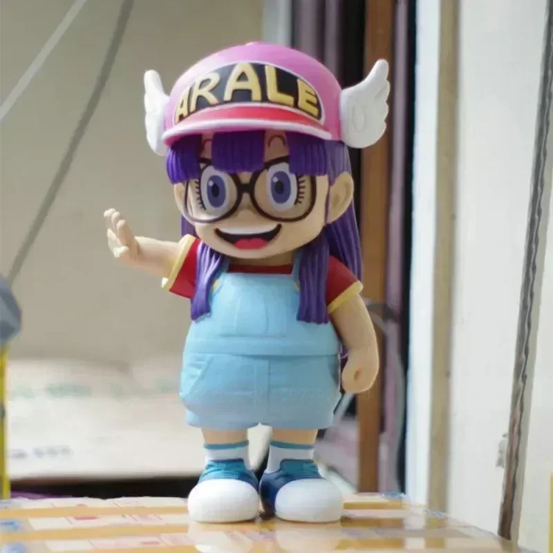 20-40cm Aral Dr. Slump Figurine Anime The King The Universe Figure Pvc Statue Figures Model Home Decor Toy Doll Surprise Gift