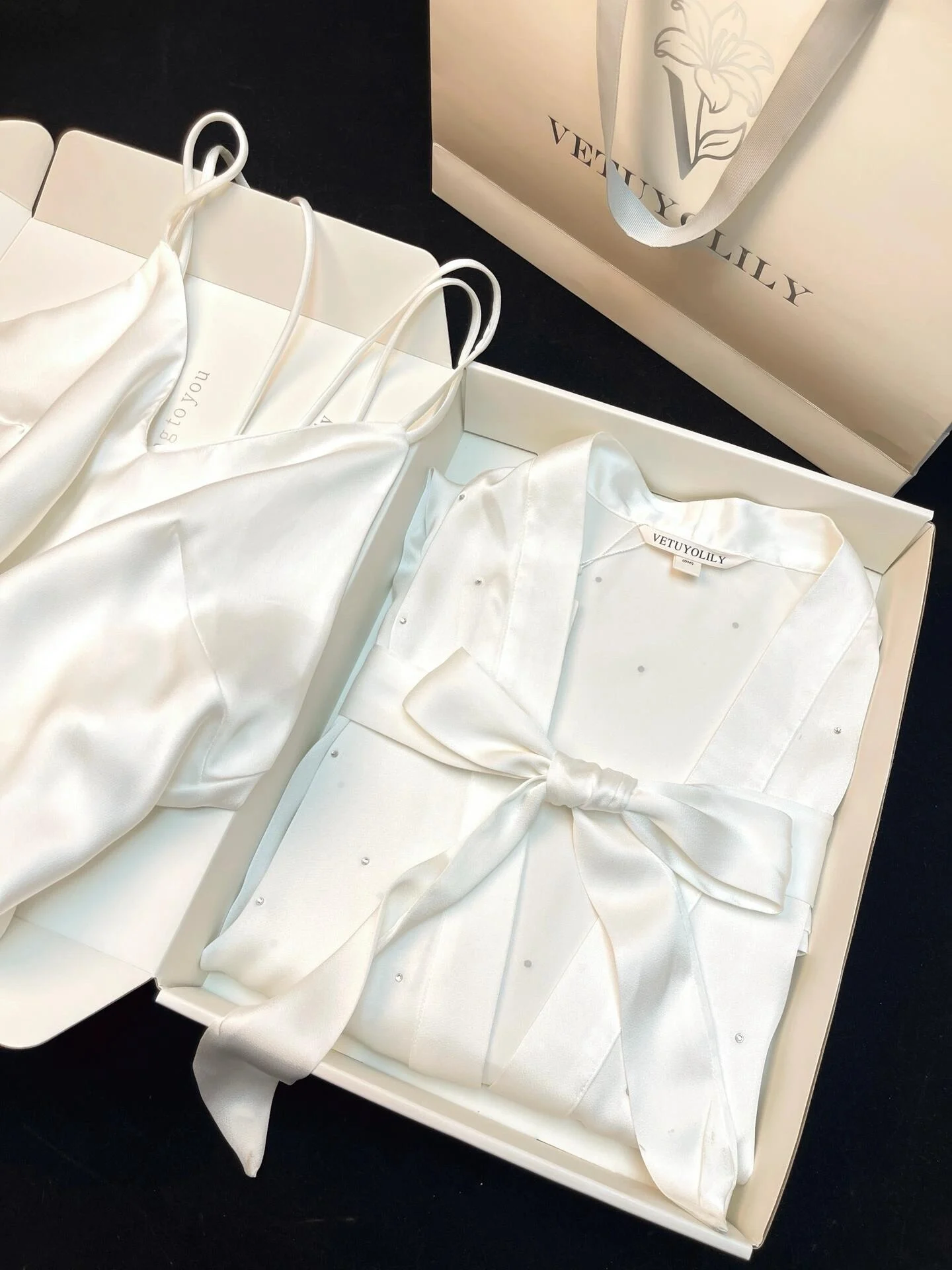 tianxing-summer-ice-silk-satin-diamond-glitter-strap-sleepwear-two-piece-set-elegant-outfit-robe-soft-straight-leg-pants