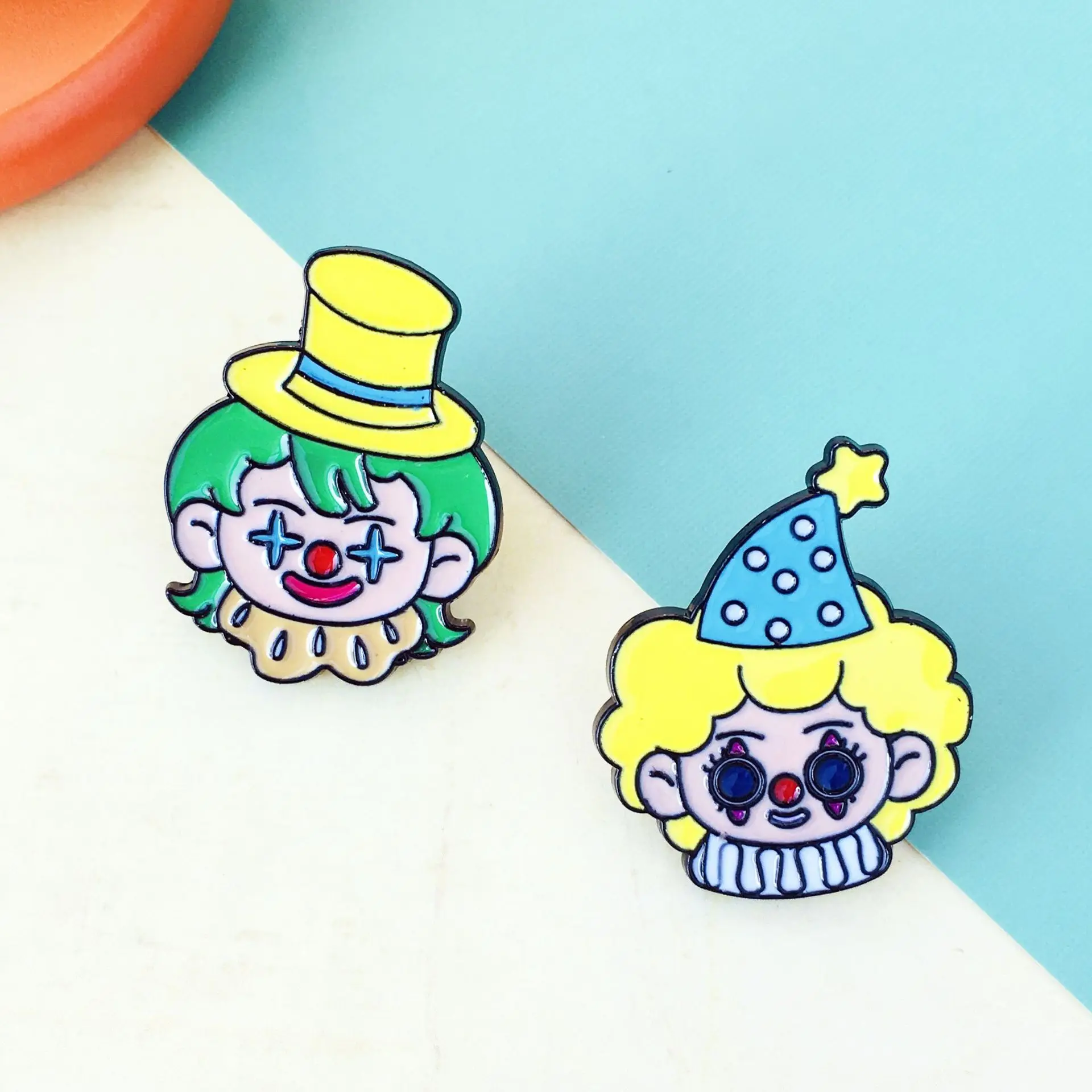 Cute Cartoon Clown Enamel Lapel Pin Colorful Jester Brooch Metal Badge Backpack Clothing Decor Funny Circus CharacterJewelryGift