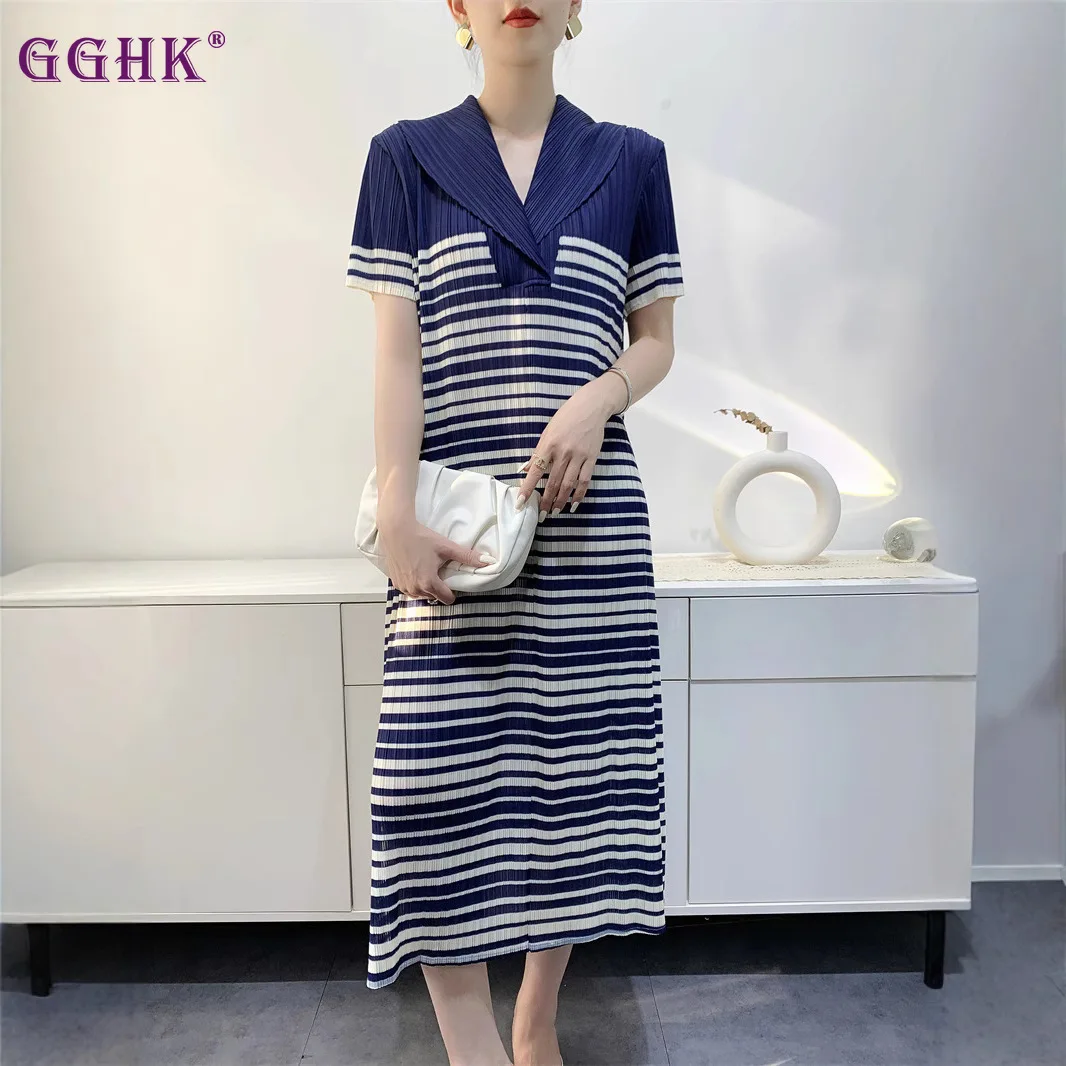 

GGHK 2025 Summer New French Striped Dress Women Mid-length Temperament Pleated Dresses Dress Thin Fashion Casual Female Clothing