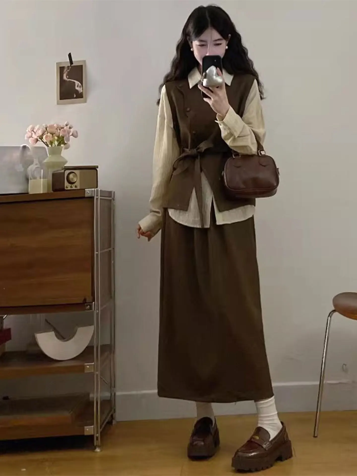 

Комплект для полных женщин: осенний модный комплект из жилета, топа и юбки миди, корейский стиль, для повседневной носки, асимметричный длинный рукав