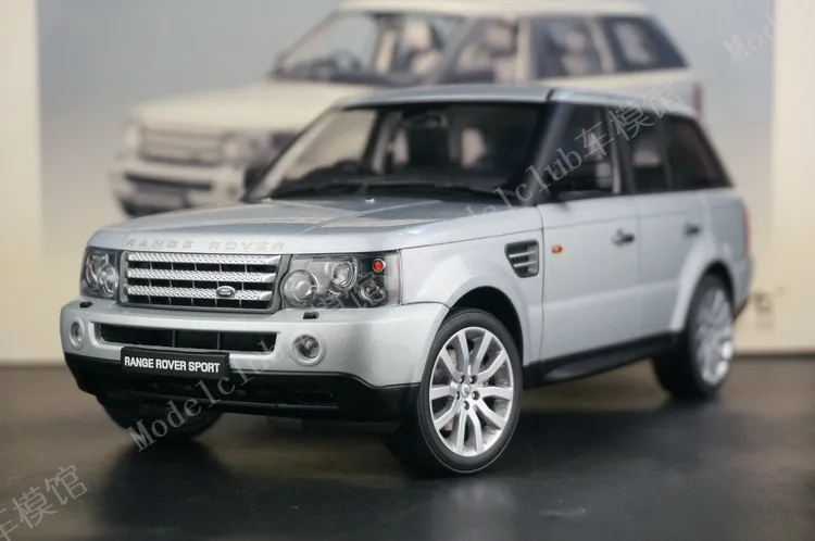 Autoart 1:18 Range Rover Sports Edition Simulated Limited Edition Resin Alloy Static Car Model Toy Gift