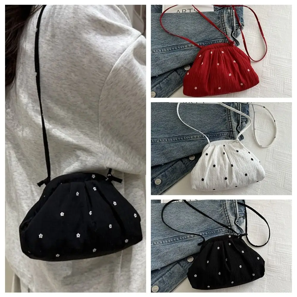 Sweet Polyester Single Shoulder Bag Drawstring Korean Style Makeup Bag Skincare Storage Bag Flower Crossbody Bag Girl