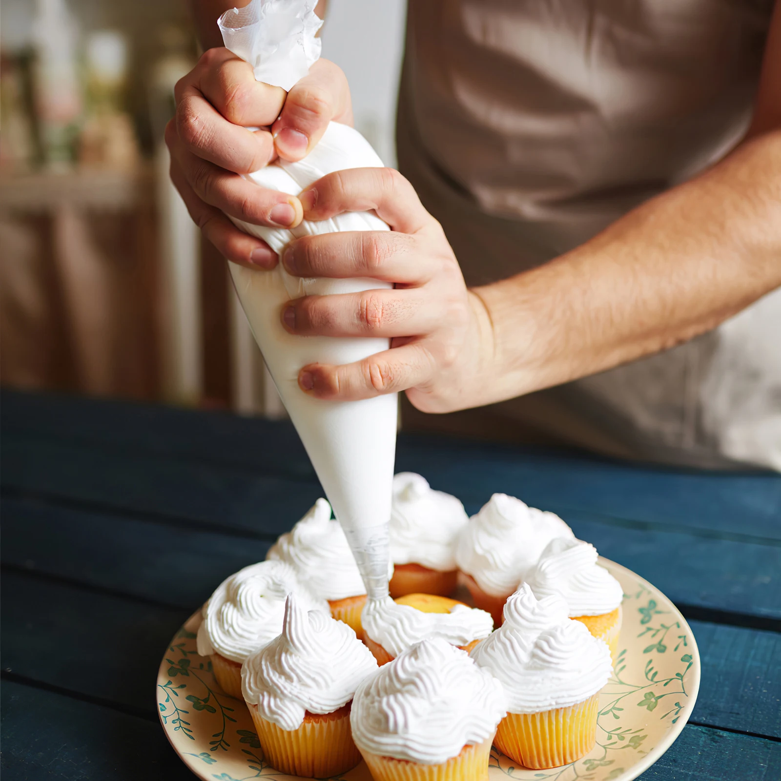 

100pcs Bags Large Capacity Disposable Baking Tools Strong Food Grade PE Cake Baking Piping Bags Decorating Supplies