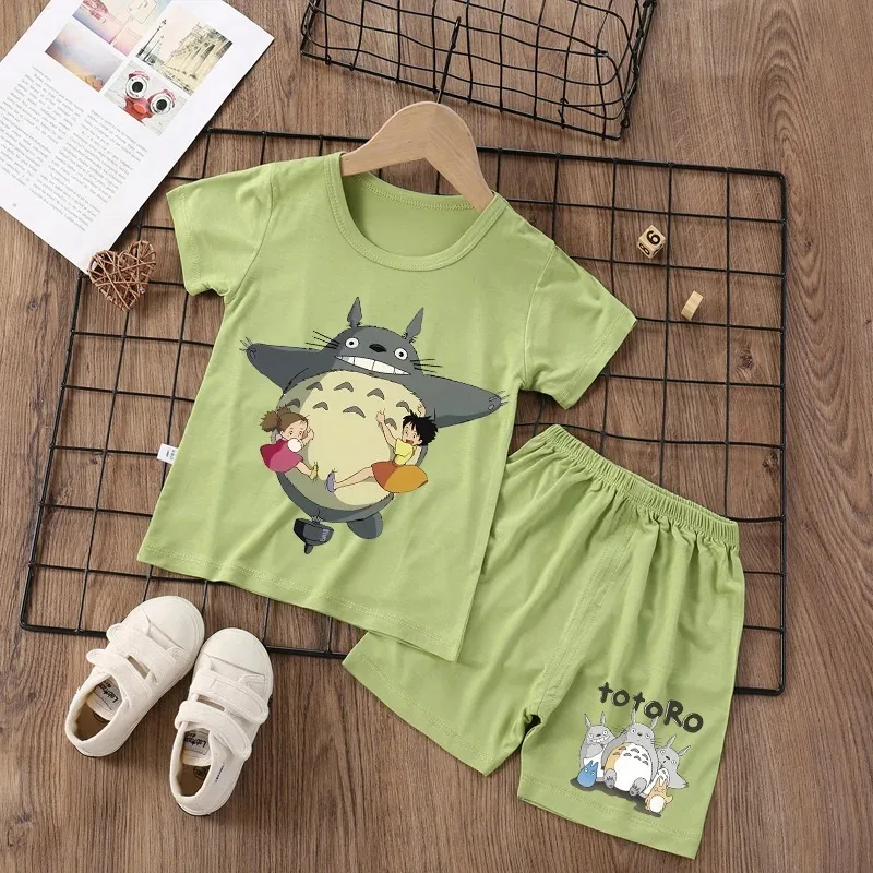 Totoro 2-teiliges Pyjama-Set mit T-Shirts und Shorts, niedliches Cartoon-Anime-Muster, Loungewear, Sommermode, Kleidung, Geschenke für die Babyparty