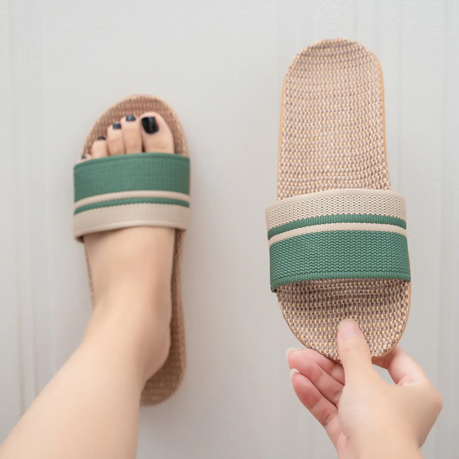 Fashion Household Slippers Flip-Flops Shoes Women Linen Slippers Beach Sandals Summer Breathable Flat Shoes Striped Sandals