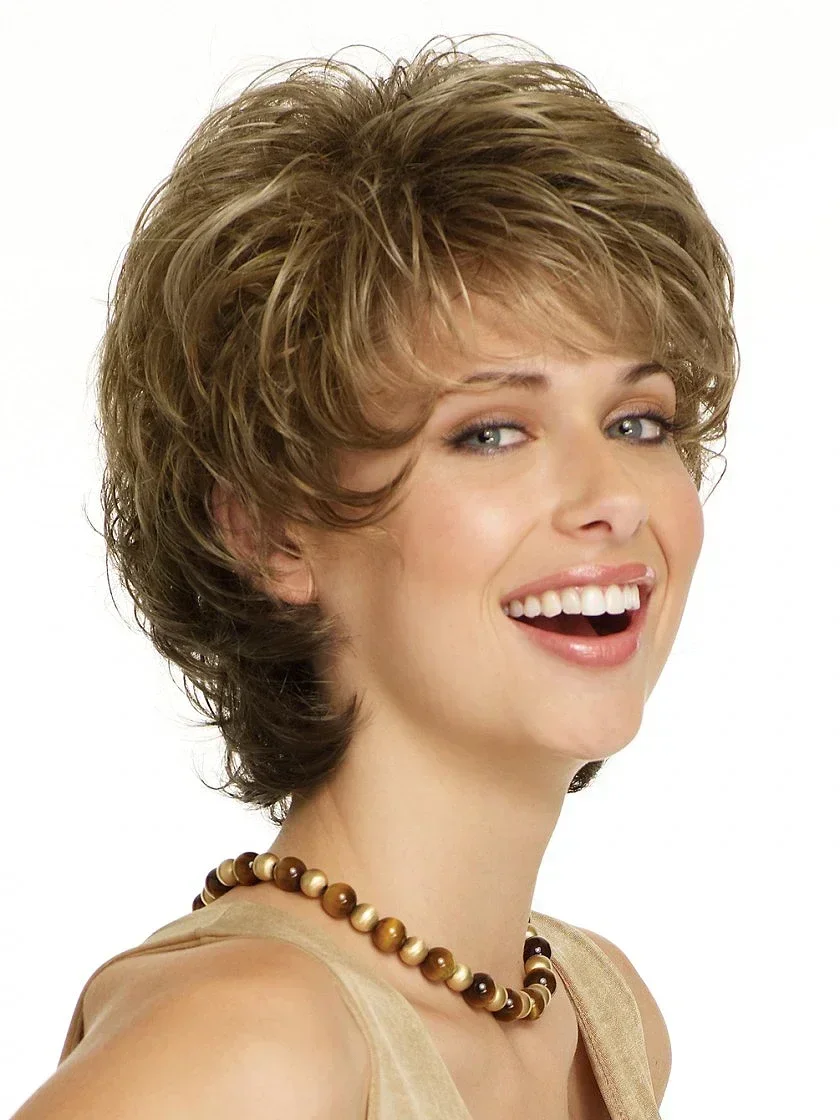 Synthetic Short Wigs for White Women Sandy Blonde Wig with Bangs Mix Brown Color Natural Curly Wig Hair Ombre Elderly Wigs Mommy