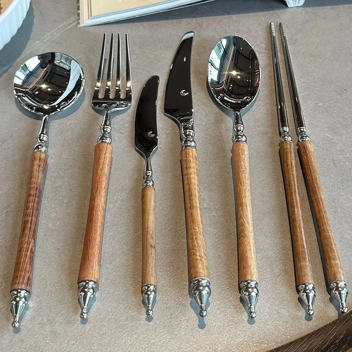 Wood grain long handled spoon, stainless steel cutlery fork spoon, exquisite imitation wood handle 4-piece cutlery set