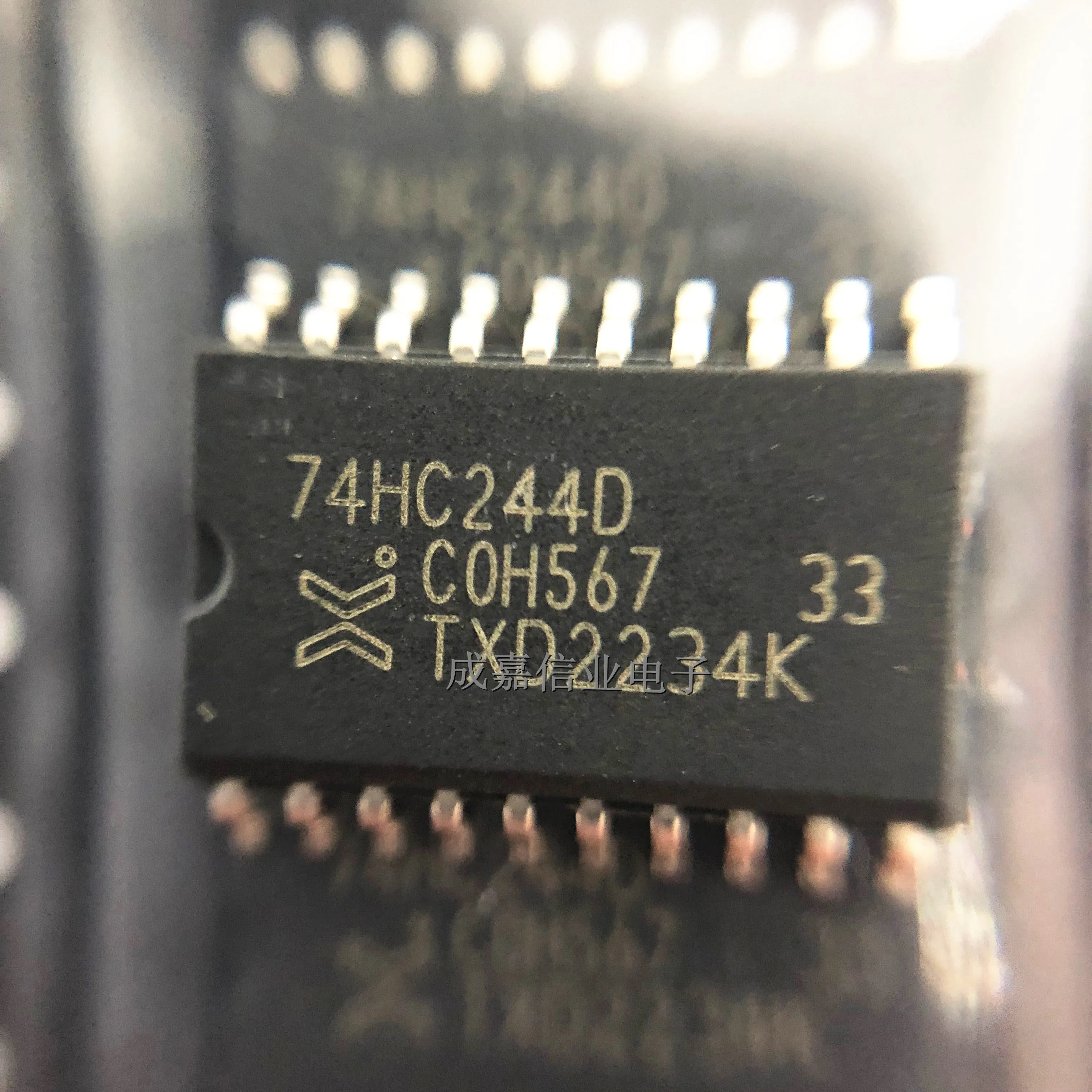 10pcs/Lot 74HC244D SOP-20 Buffer/Line Driver 8-CH Non-Inverting 3-ST CMOS 20-Pin Operating Temperature:- 40 C-+ 125 C