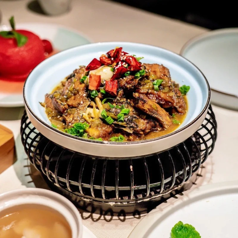 Chinese wrought iron plate Cold special-shaped artistic conception dishes Creative characteristic heating furnace