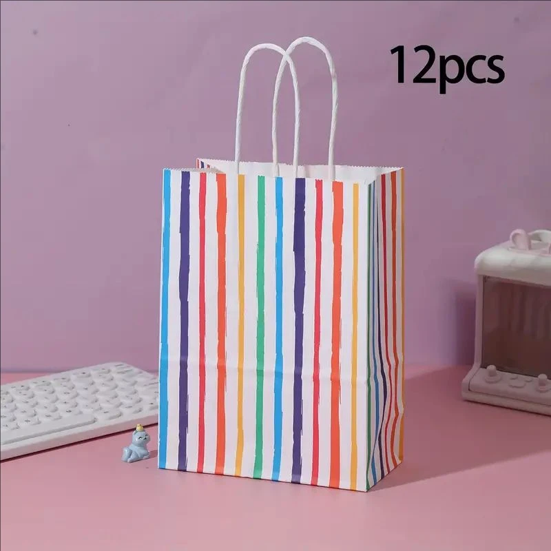 שקיות נייר מנוקדות