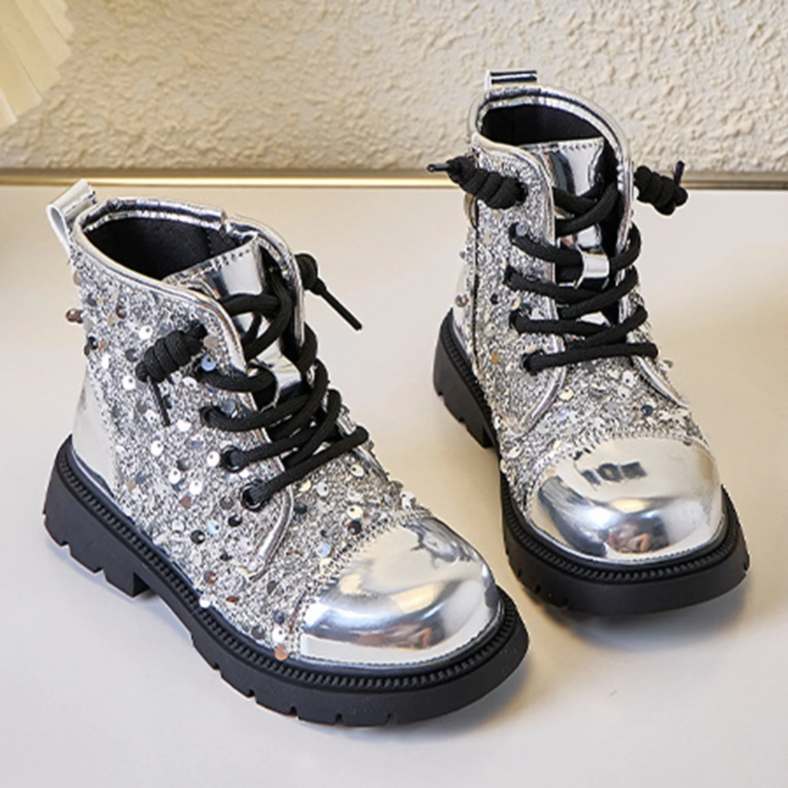 

Kids' Sequin Ankle Boots Silver Shiny Fashion Boots Lace-Up Anti-Slip Toddler Party Daily 2026 Trendy Eye-Catching Footwear
