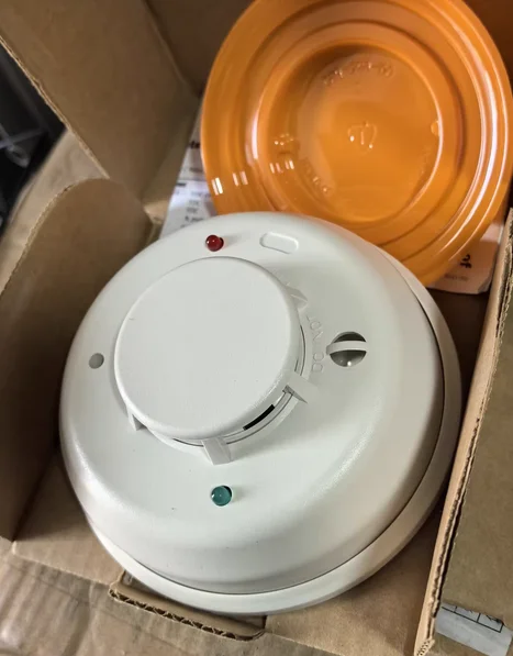 For SYSTEM SENSOR 4WTAR-B Photoelectric Smoke Fire Detector 1 Piece