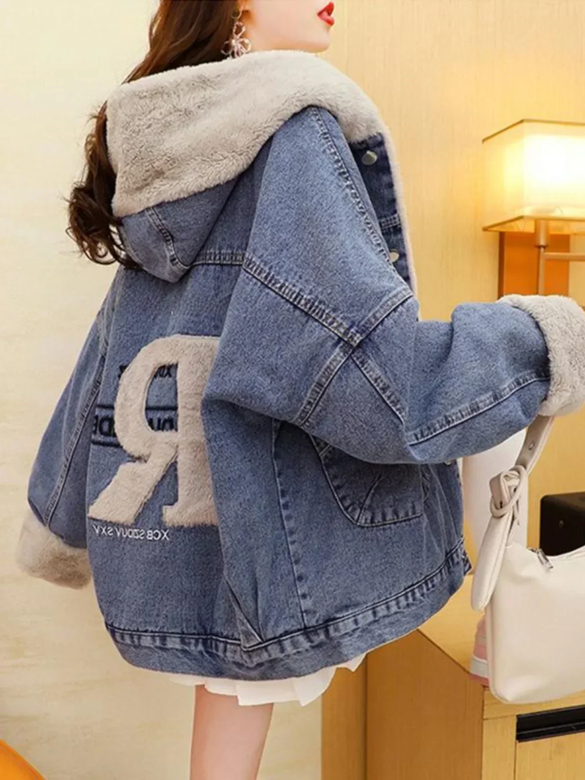 Denim coat Women Autumn and Winter Loose Warm Denim Clothing Women clothes Jacket Fleece-lined Thickened TikTok Popular Cotto