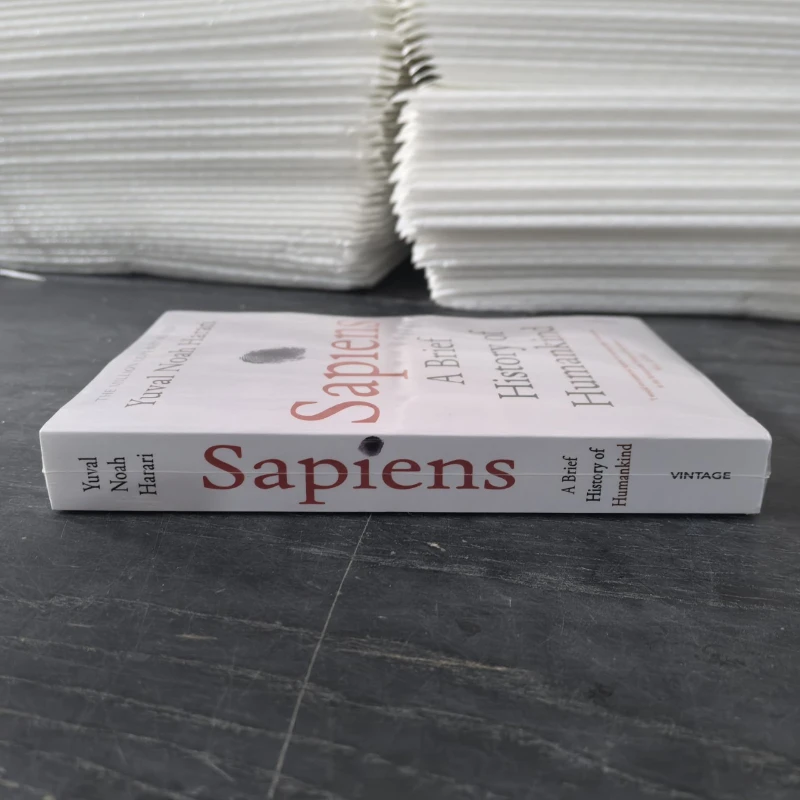 ユヴァル・ノア・ハラリ著『サピエンス：認知革命、農業革命、科学革命がどのようにして人類を形作ったか』