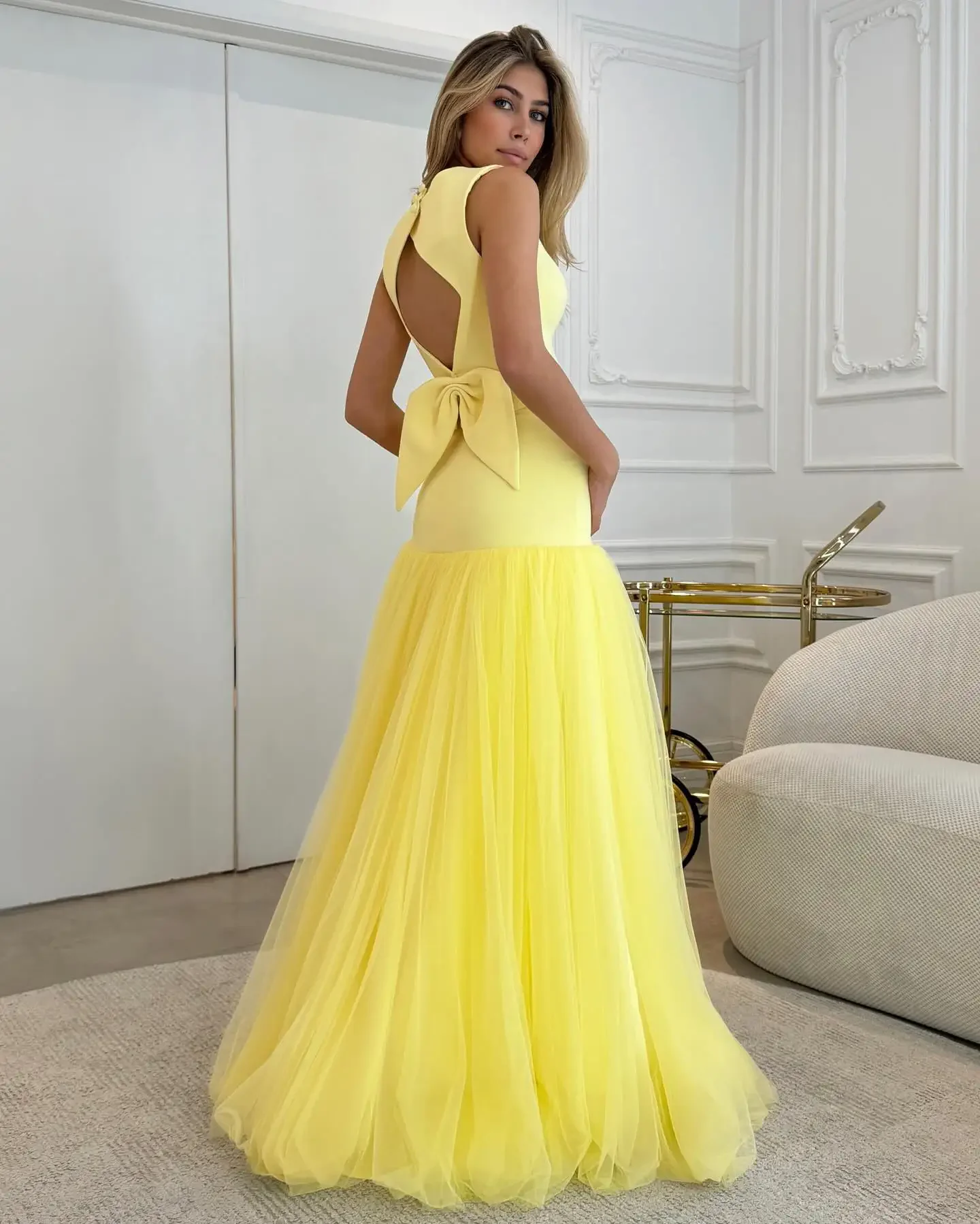 Pretty Yellow Two Pieces Party Dresses High Neck Stretchy Silk Tulle Women Formal Occasion Dress 2 Pcs Maxi Prom Gown with Bow