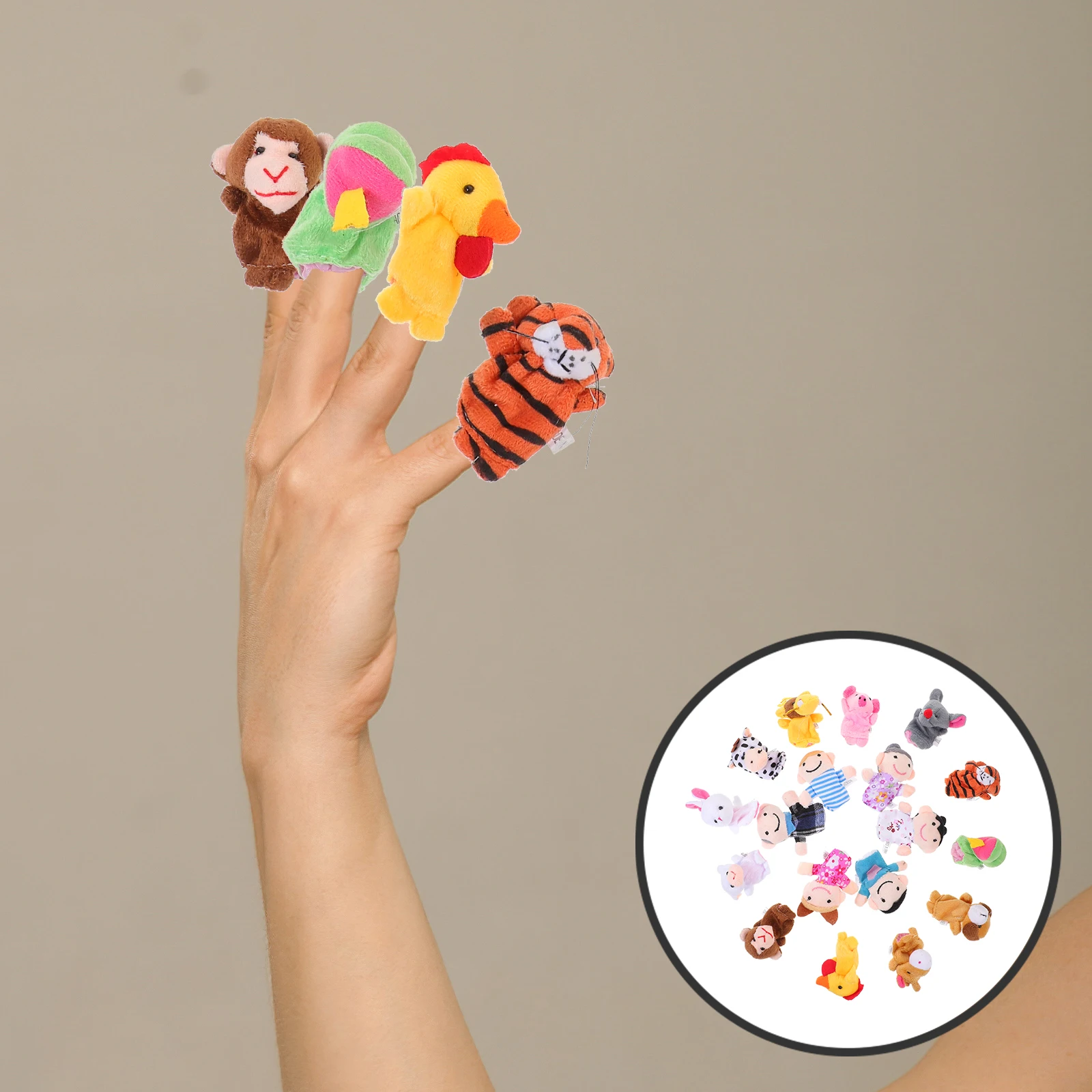 

18Pcs Soft Cloth Animal Finger Puppets 12 Animals 6 Family Members Educational Story Telling Play Set Educational Toys