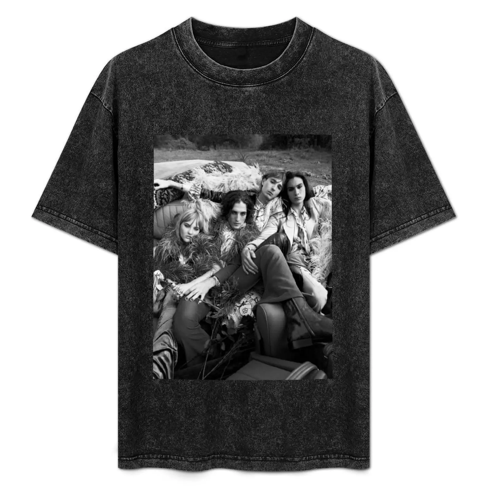 

Vic and the boys- Mneskin Clothing items T-Shirt Summer Holiday T-Shirt