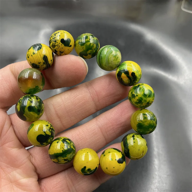 pulseira-de-agata-velha-desgastada-vintage-com-bola-de-flor-verde-amarela-de-14-mm