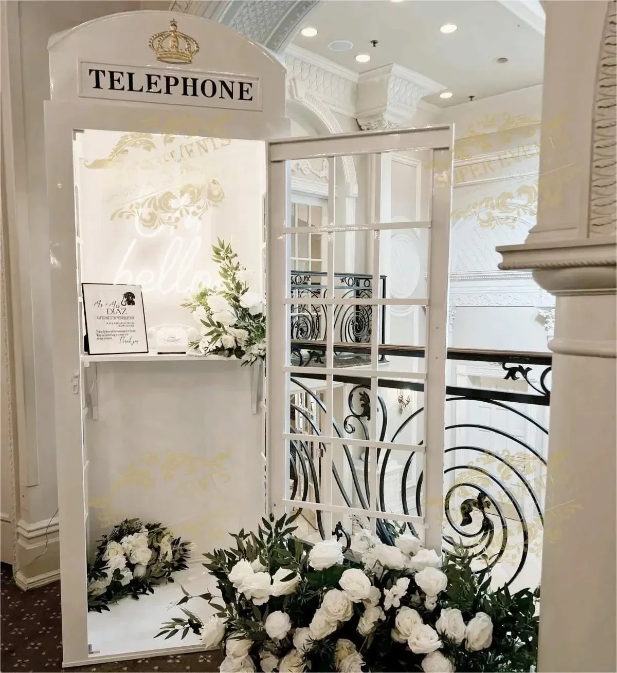

Popular Product Vintage Outdoor Antique London Phone Booth British White Metal Phone Booth