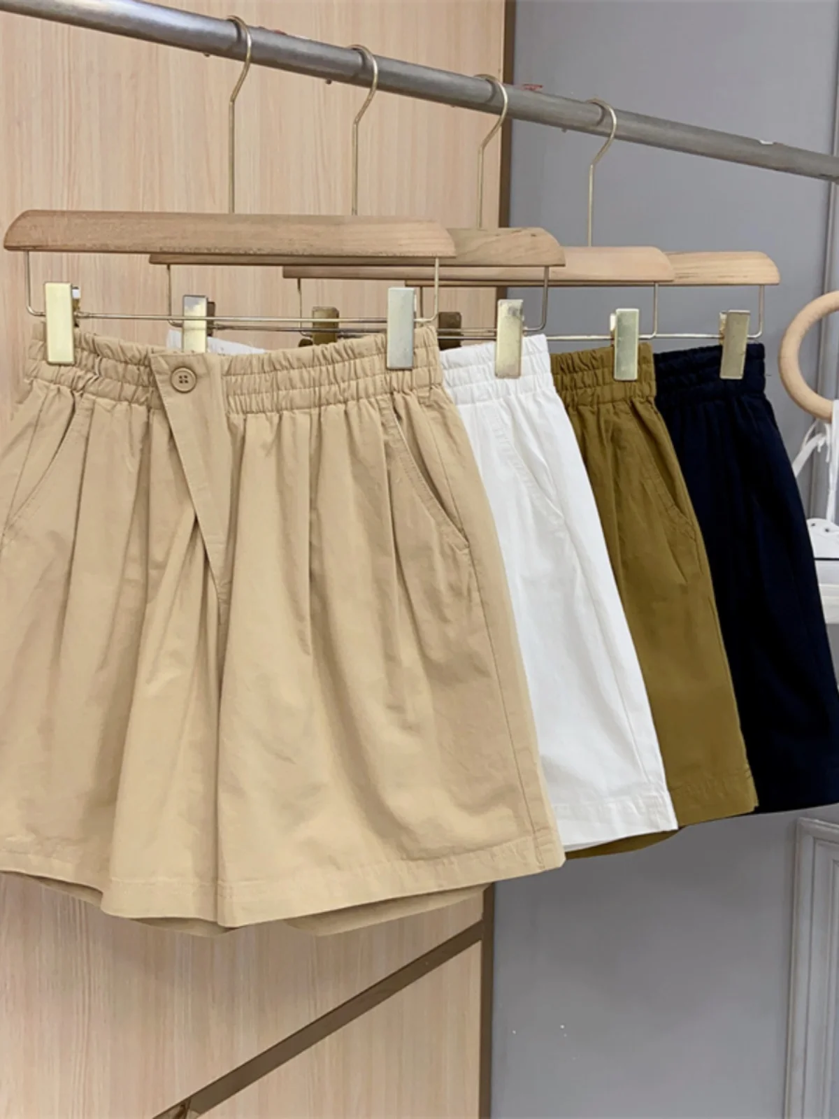 

Summer 2026 Women's Loose Short Pants Five-Point Casual Thin Wide Leg Pants plus Size Small Figure Pants High Waist Commute S...