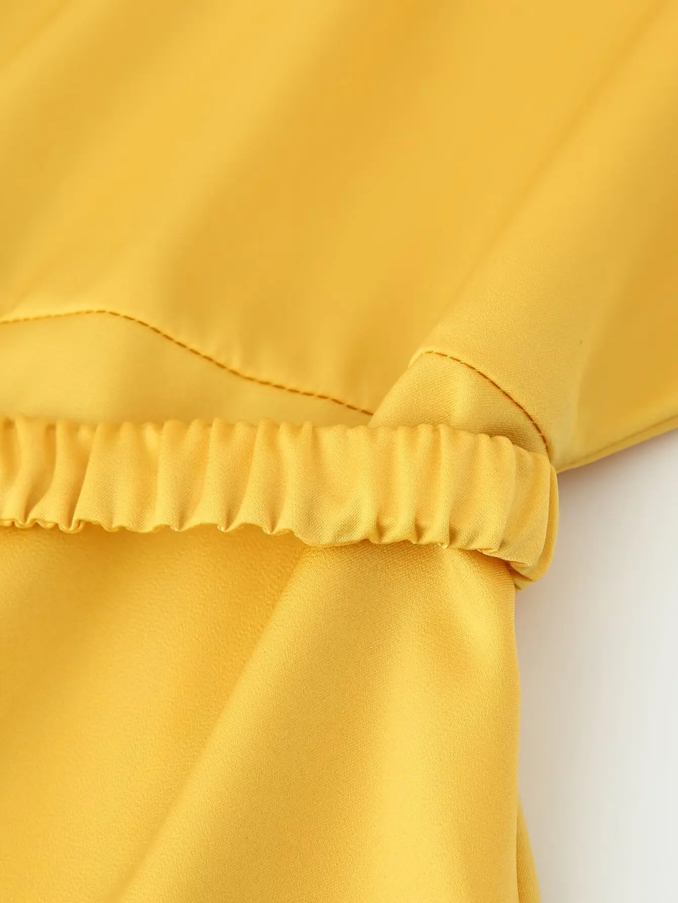 여성 드레스 2025 신상품 패셔너블한 벨트 웨이스트 실크 새틴 텍스처 미디 드레스