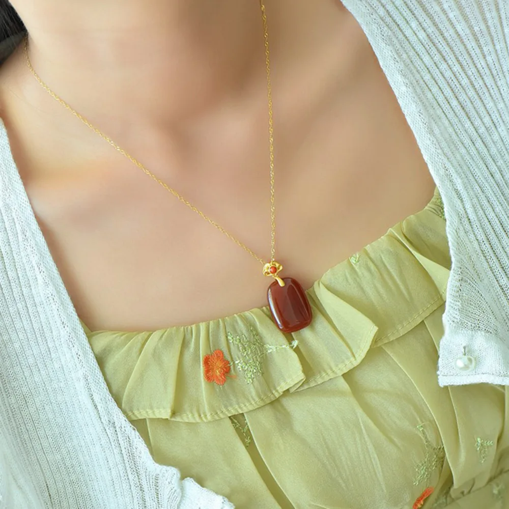 

Кулон-подвеска из красного агата GL - подарок на год по китайскому календарю из серии «Красный яшмовый китайский зодиак», идеально подходит для мамы