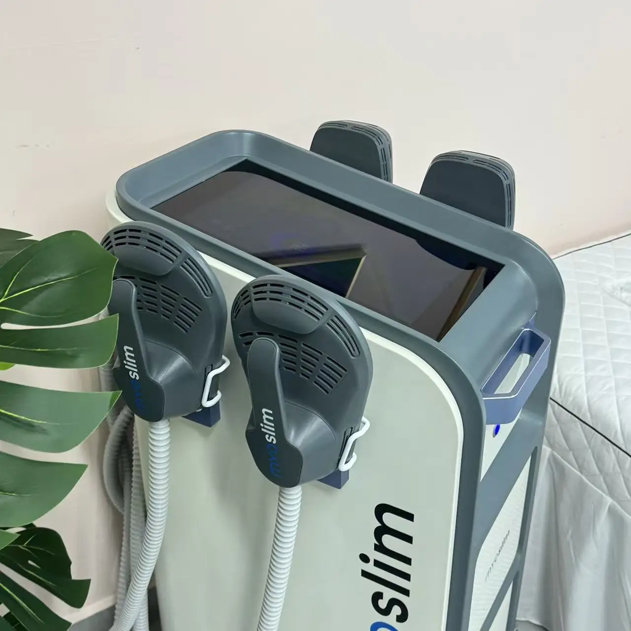 

EMS Body Sculpt Machine Muscle Building Machine Body Slimming Muscle Stimulator Technology Muscle Stimulation Sculpting 4 Handle