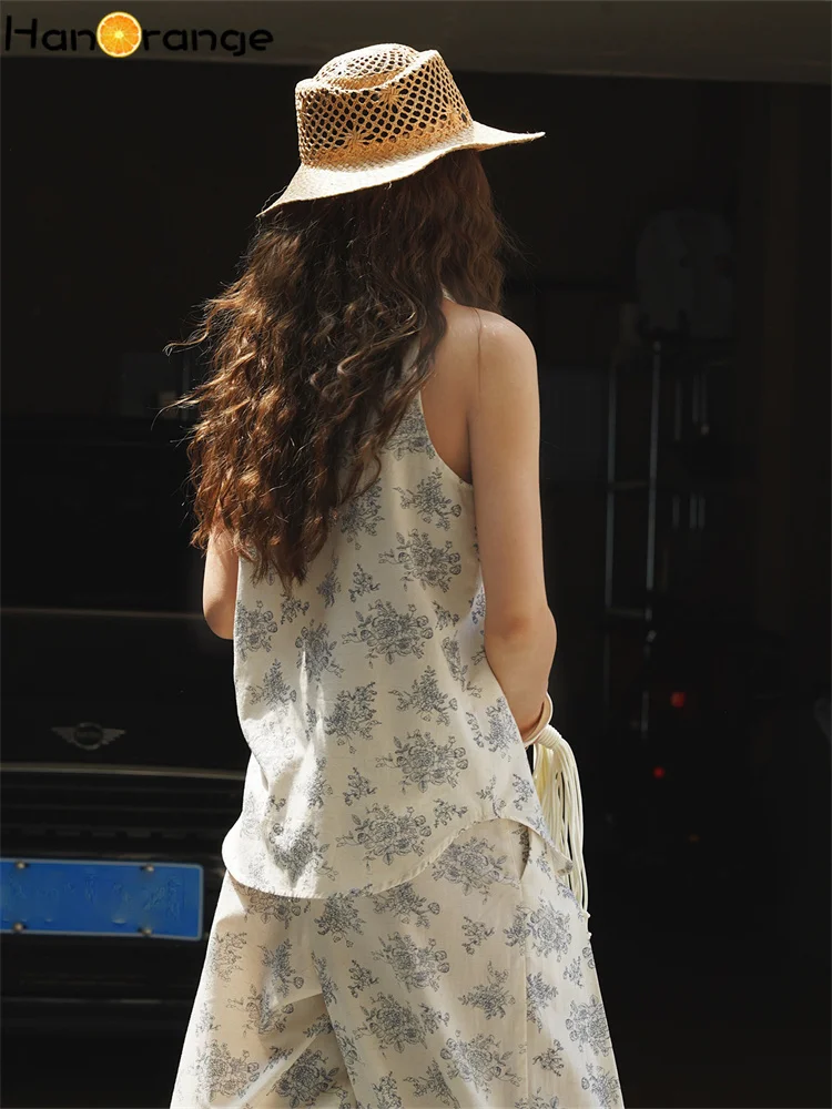 Hanorange 2025 verão moda planta impressa sem mangas camisa feminina fino ajuste leve topo fundo bege com flores azuis